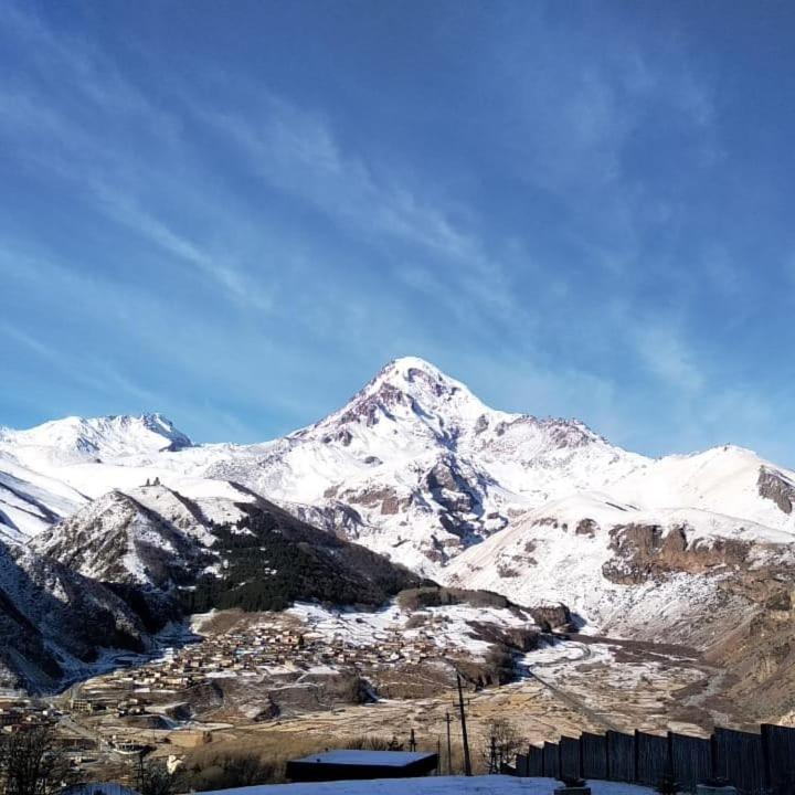 Eastern Georgia Kazbegi Exterior photo